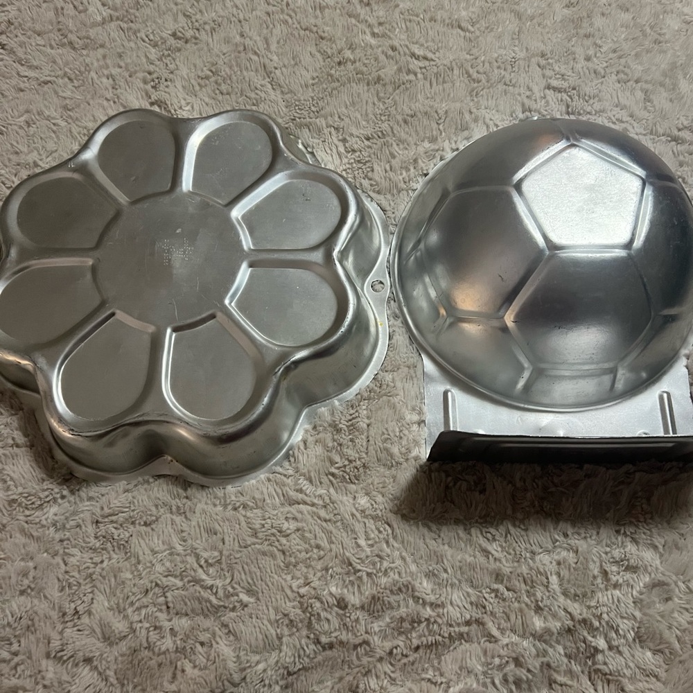 Soccer ball and flower vintage cake pan
